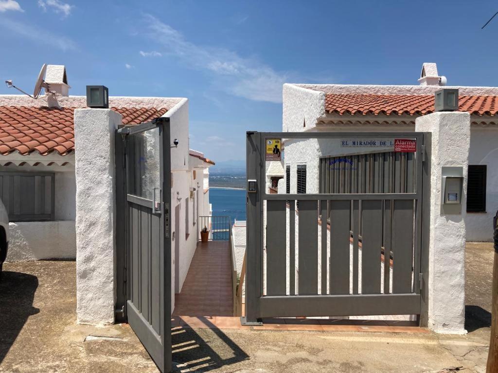 Appartement Duplex Rosas Avec Terrasse Magnifique Jacuzzi Vue Mer Kültér fotó