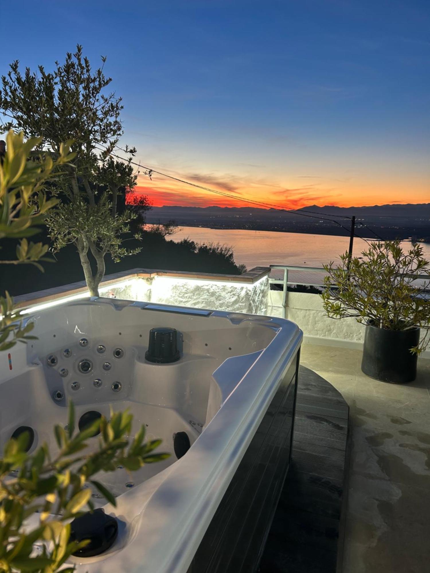 Appartement Duplex Rosas Avec Terrasse Magnifique Jacuzzi Vue Mer Kültér fotó